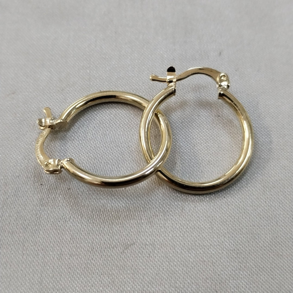 ARETES TEJIDO ARRACADAS LISAS 14K 1.2 GR (NUEVO)
