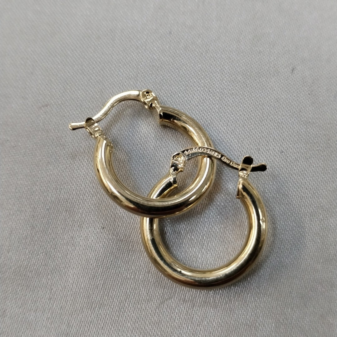 ARETES TEJIDO ARRACADAS LISAS 14K 1.6 GR (NUEVO)