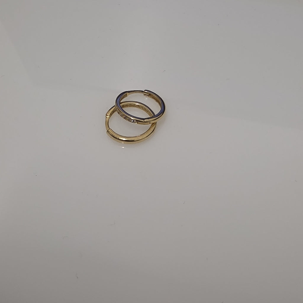 ARETES HUGGIES C CIRCONIA 14K 1.8 GR (NUEVO)