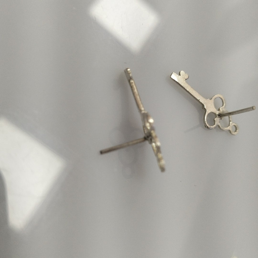 ARETES PAR PLATA 10.4 GRMS (SEMINUEVO)