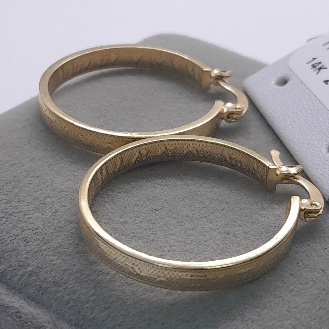 ARETES ARRACADAS TROQUELADA 14K 2.7 GR (NUEVO)