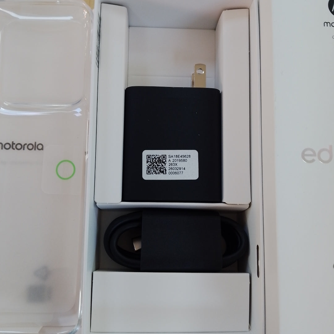CELULAR MOTOROLA EDGE 70 PRO XT2607-1  (2026) 512 GB 12 GB RAM (SEMINUEVO)