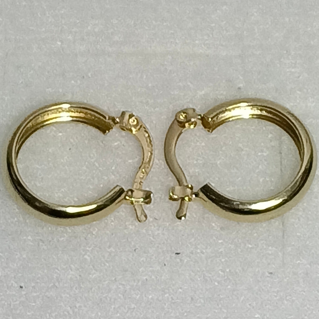 ARETES TEJIDO ARRACADAS LISAS 14K 2.2 GR (NUEVO)