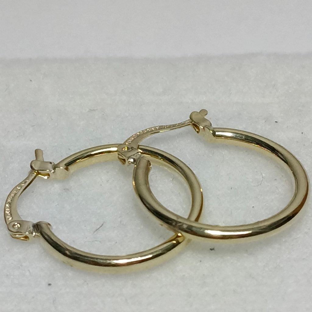 ARETES TEJIDO ARRACADAS LISAS 14K 1.1 GR (NUEVO)