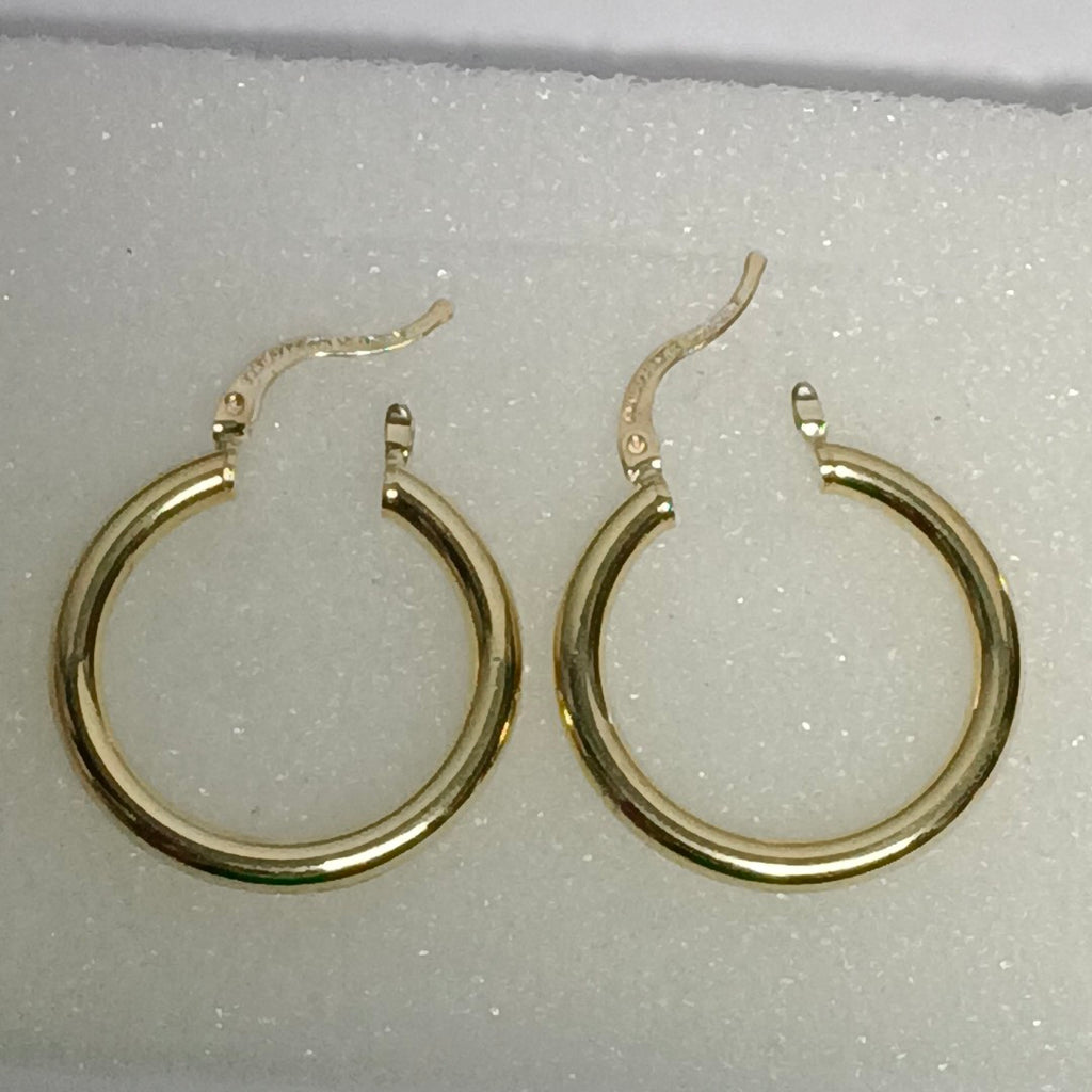 ARETES TEJIDO ARRACADAS LISAS HUECAS 14K 2.1 GR (NUEVO)
