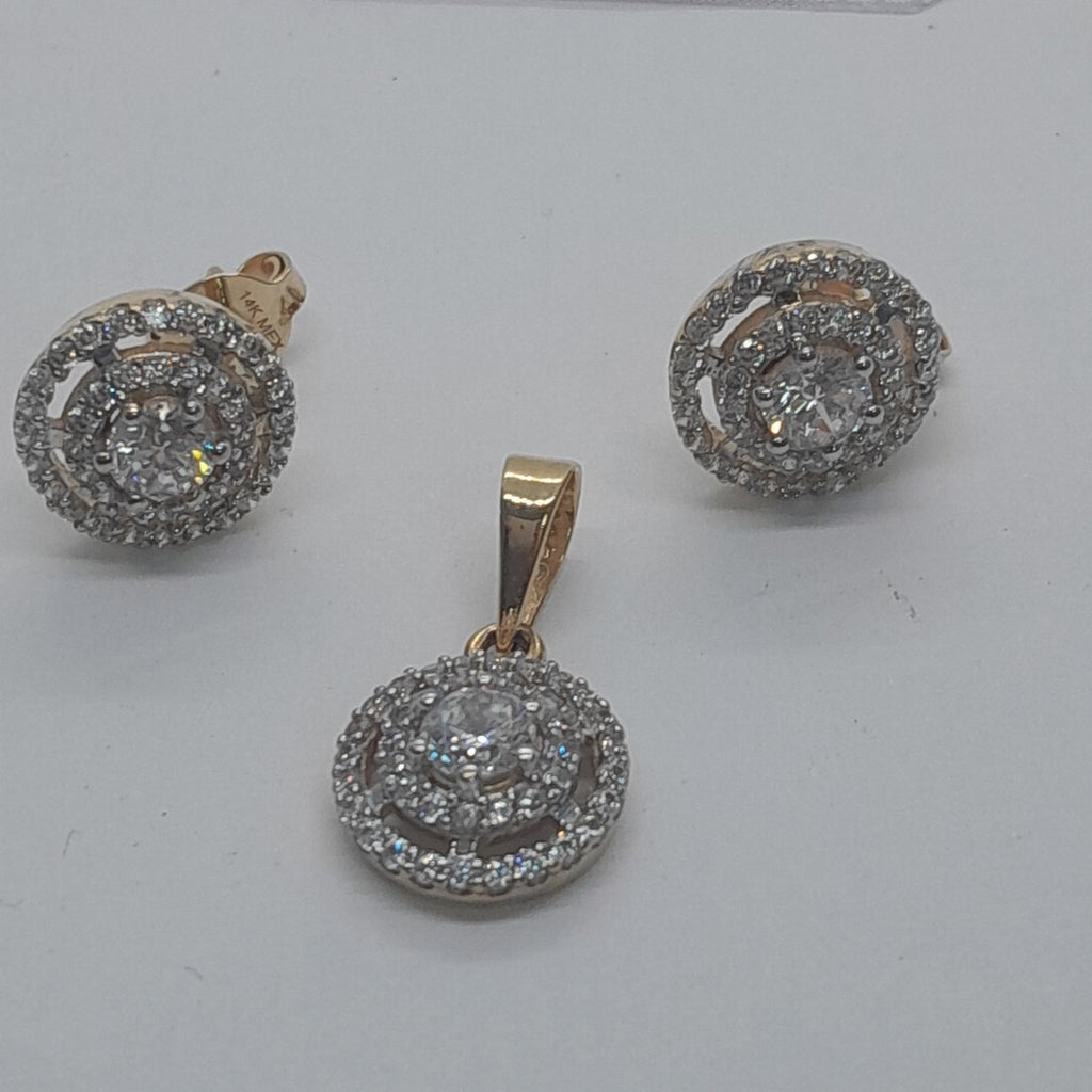 BROQUELES MEDIO ADEREZO BROQUELES Y DIJE C CIRCONIAS 14K 4.2 GR (NUEVO)