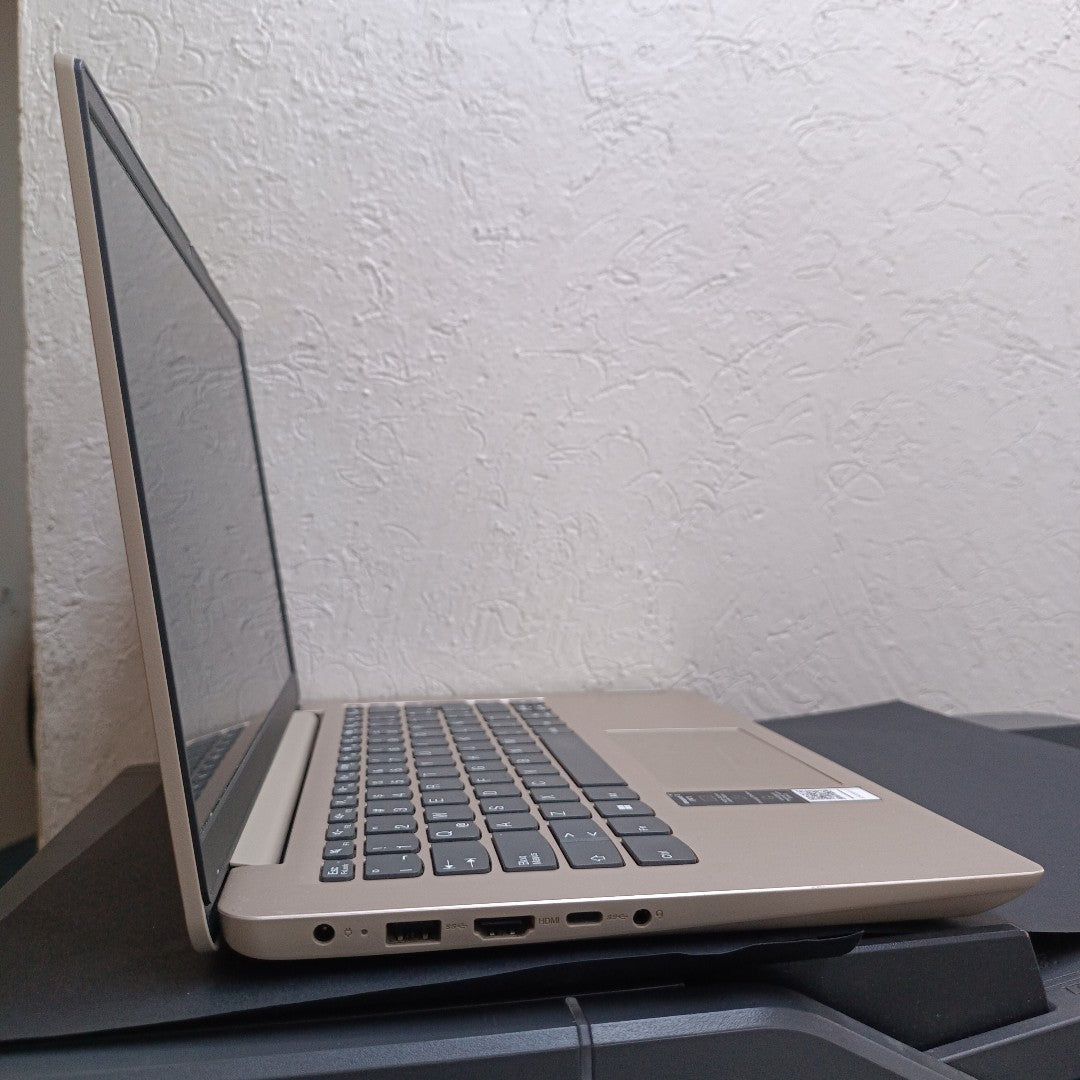 LAPTOP LENOVO IDEAPAD 3 14ITL6 (2023) 1 TB + 256 GB SSD 8 GB RAM (SEMINUEVO)