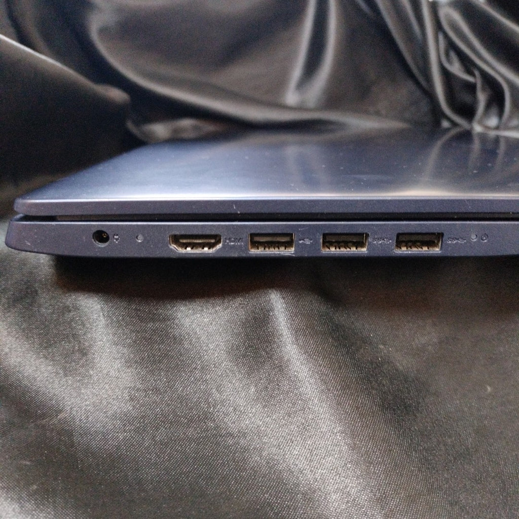 LAPTOP LENOVO IDEAPAD 3 15IAU7 (2023) 256 GB SSD 8 GB RAM (SEMINUEVO)