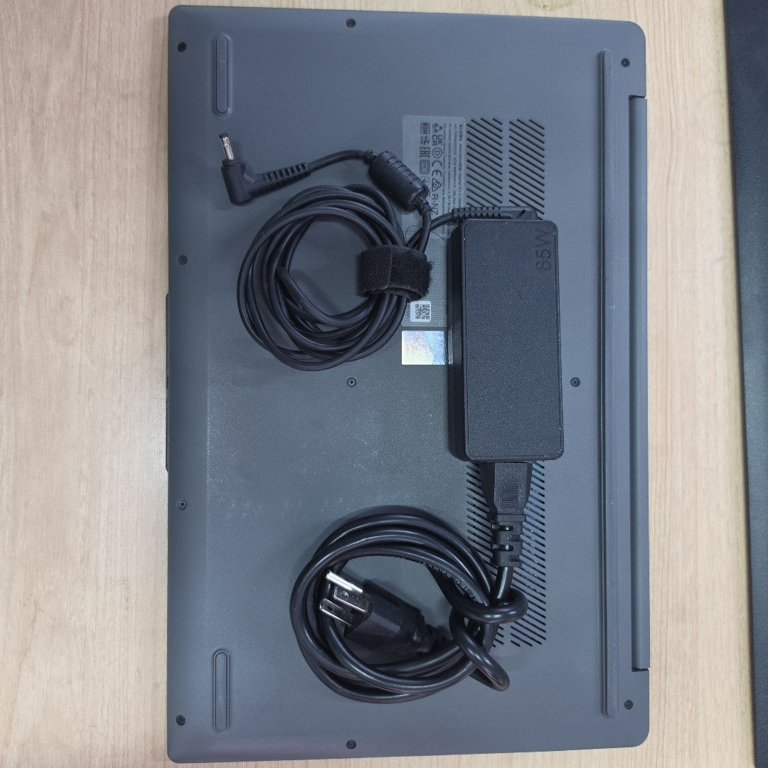 LAPTOP LENOVO IDEAPAD SLIM 3 15IAH8 (2024) 512 GB SSD 8 GB RAM (SEMINUEVO)
