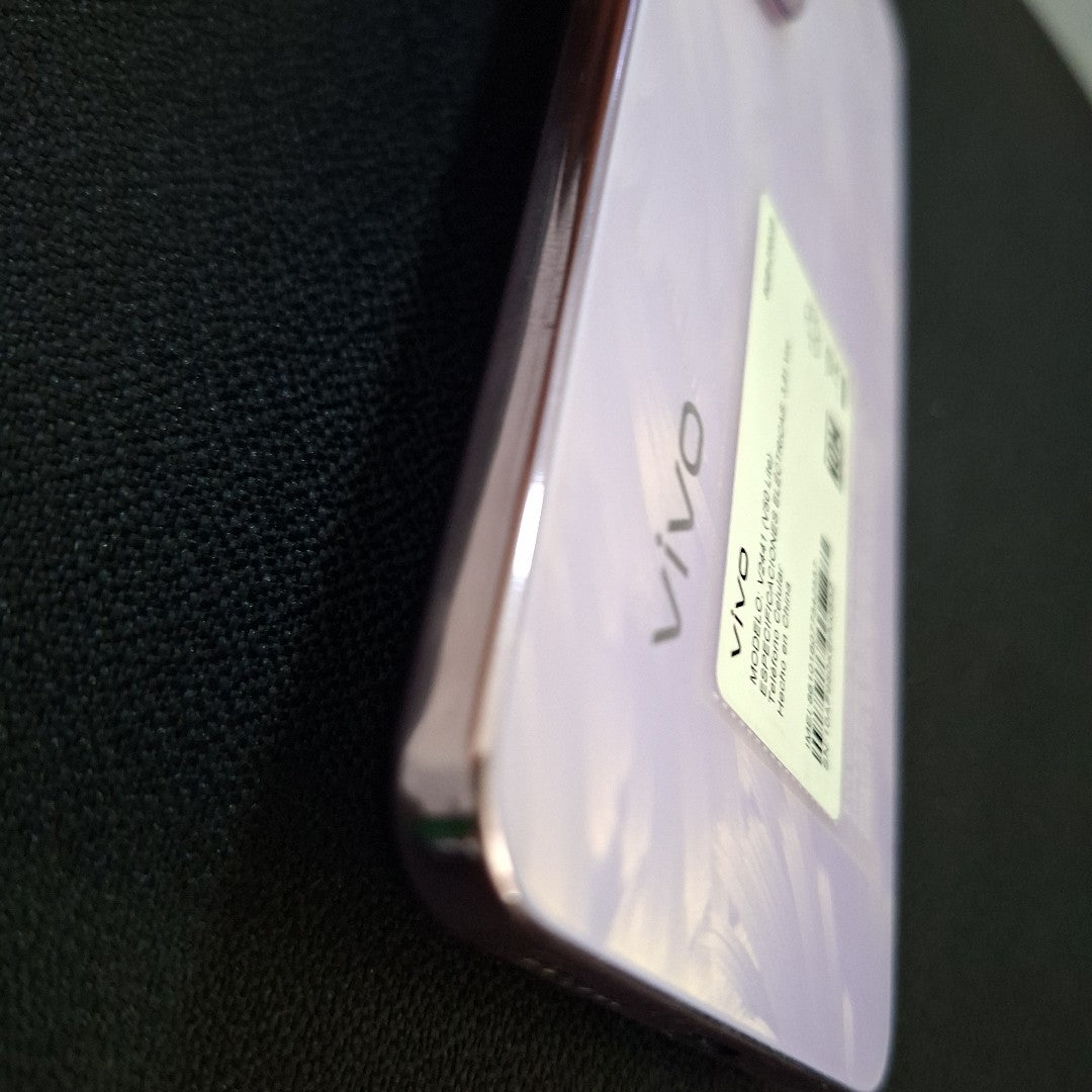 CELULAR VIVO V50 LITE V2441 (2025) 256 GB 8 GB RAM (SEMINUEVO)