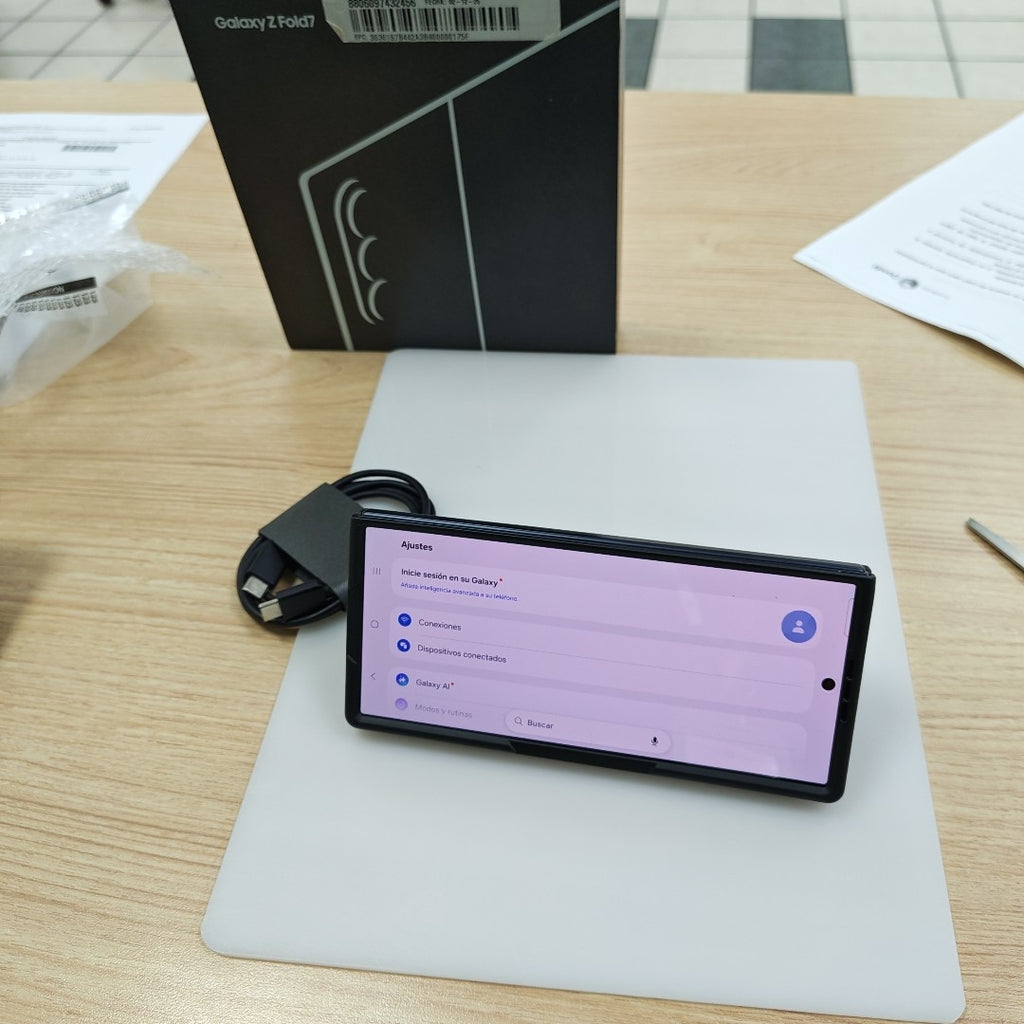 CELULAR SAMSUNG GALAXY Z FOLD7 SM-F966B (2025) 512 GB 12 GB RAM (SEMINUEVO)