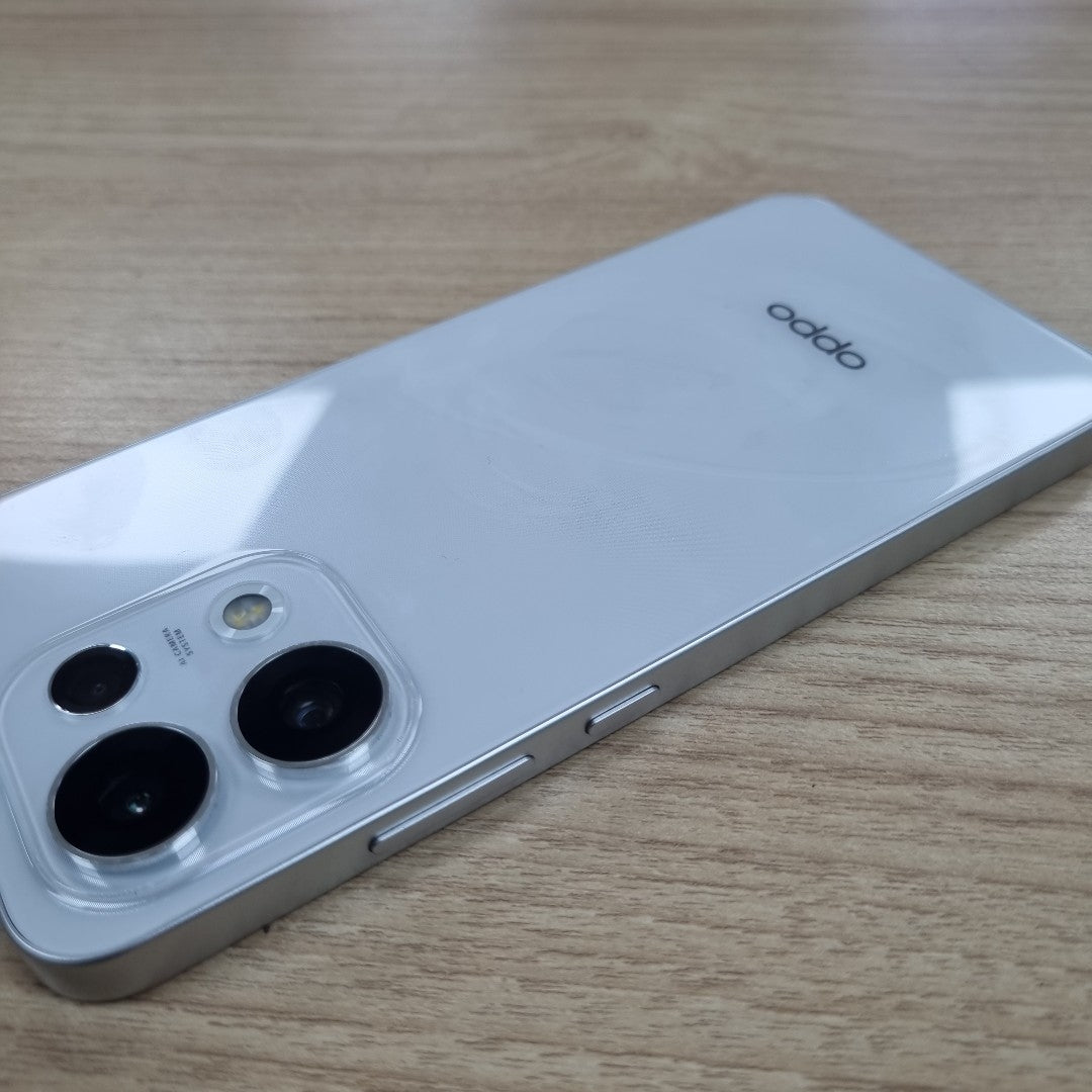CELULAR OPPO RENO 16F CPH2859 (2026) 256 GB 8 GB RAM (SEMINUEVO)
