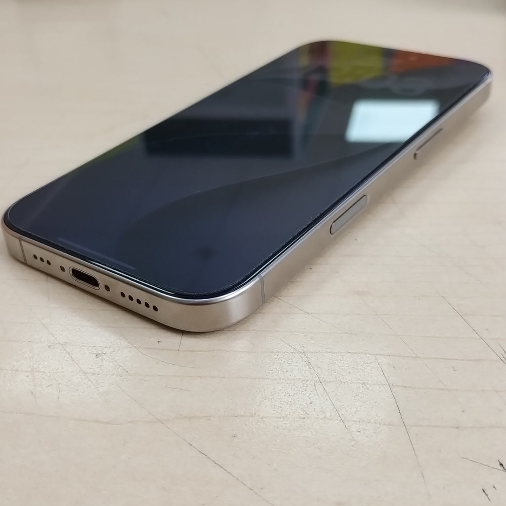 CELULAR APPLE IPHONE 16 PRO A3292 (2024) 256 GB 8 GB RAM (SEMINUEVO)