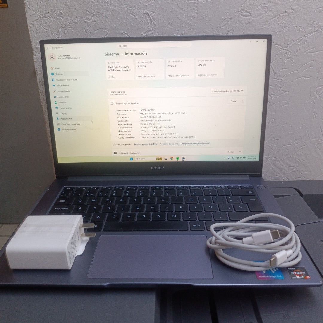LAPTOP HONOR MAGICBOOK 14 NMH-WDQ9HN (2022) 512 GB SSD 8 GB RAM (SEMINUEVO)