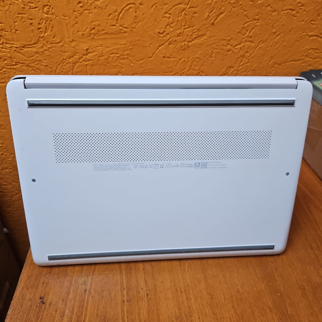 LAPTOP HP 14-DQ3000DX (2025) 64 GB SSD 4 GB RAM (SEMINUEVO)