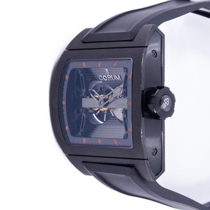 Reloj Corum Furious Ti-Bride Dual Winder