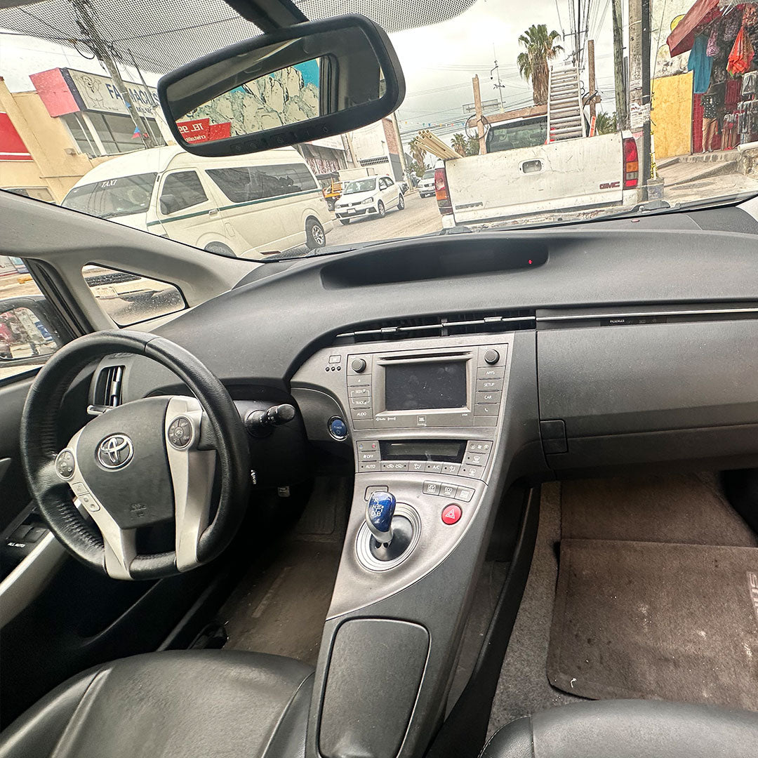 Toyota Prius 2015 Sedán