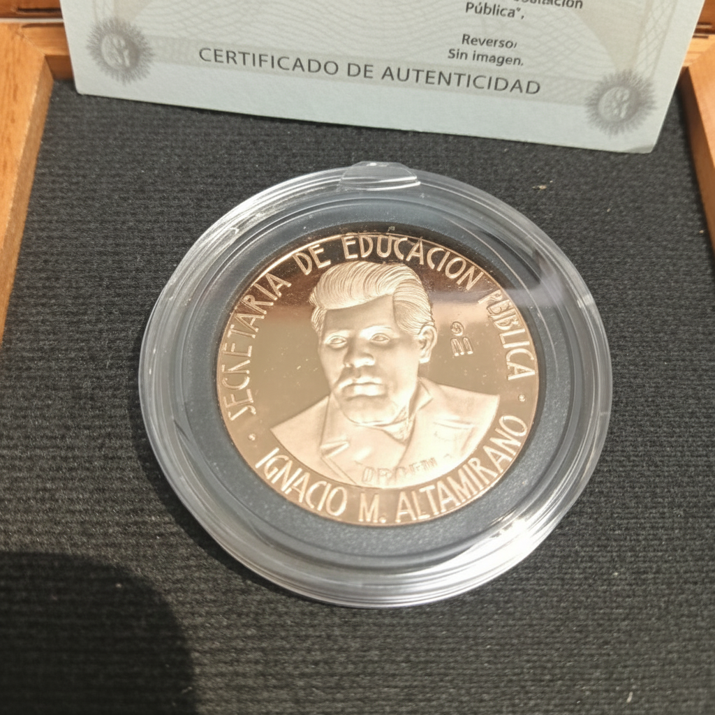 MEDALLA CONMEMORATIVA. ORO. 21 K 42 GRMS (SEMINUEVO)