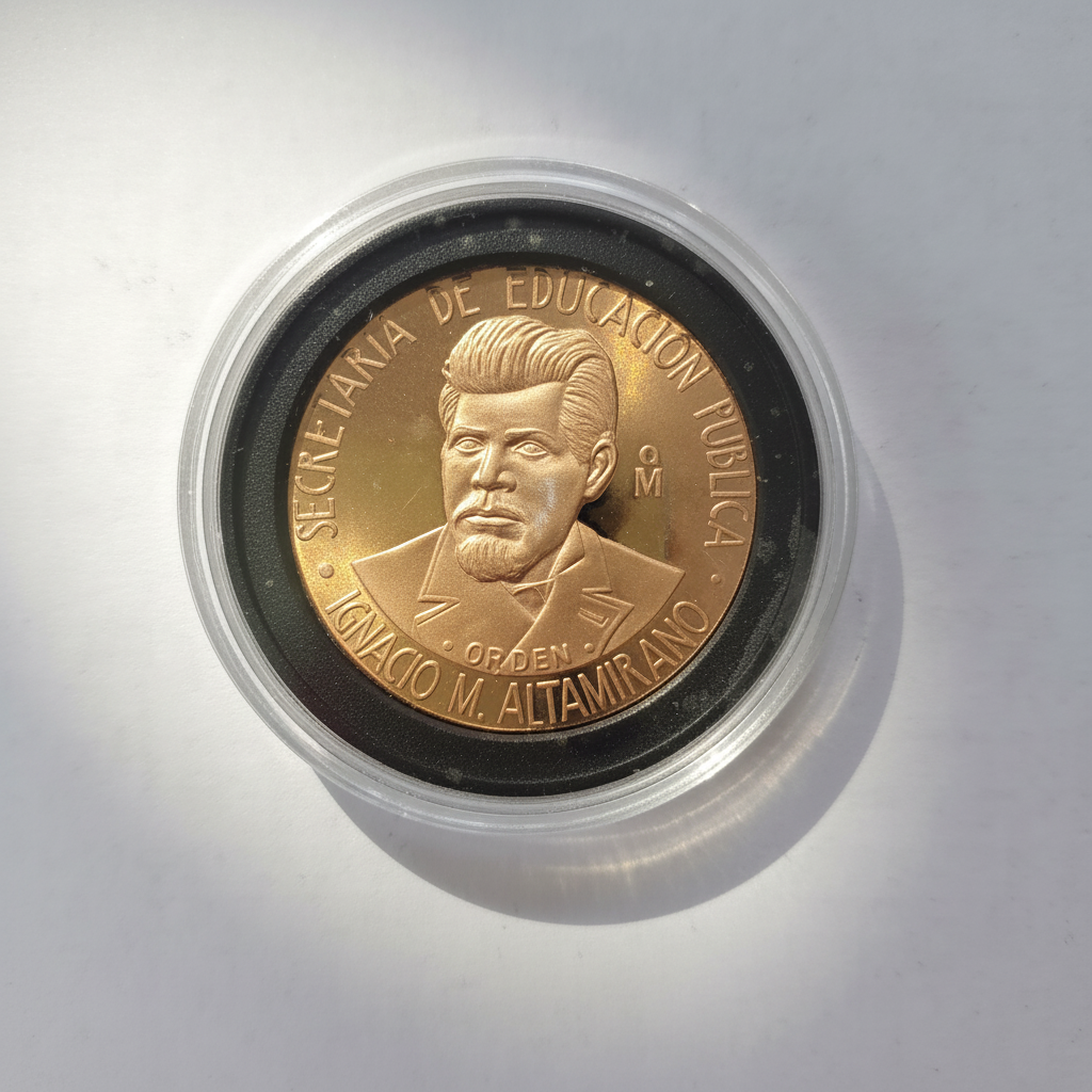 MEDALLA CONMEMORATIVA ORO 21 K 42,10 GRMS (SEMINUEVO)