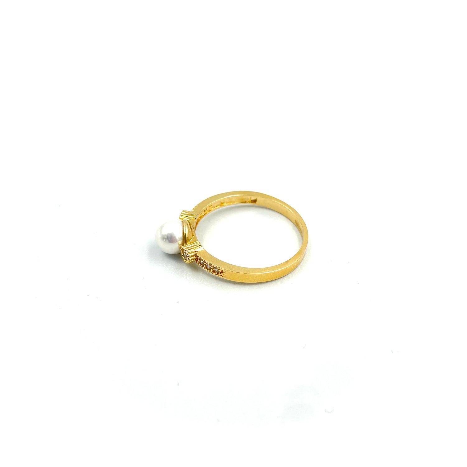 Anillo para Dama Oro amarillo 14 K 2.8 gr con Sintetico y circonias. (nuevo)