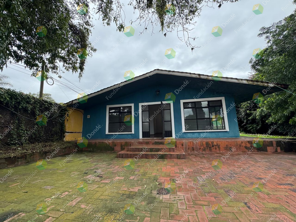 Casa Habitación en Venta – Santa María Ahuacatitlán, Cuernavaca